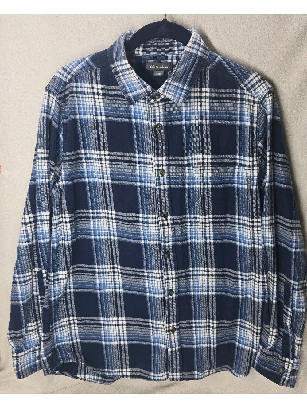 Eddie Bauer Men's Medium Navy And Light Blue Plaid Flannel Button Up Long Sleeve